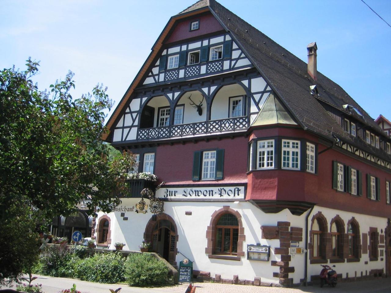 Loewen-Post Hotel Alpirsbach Buitenkant foto